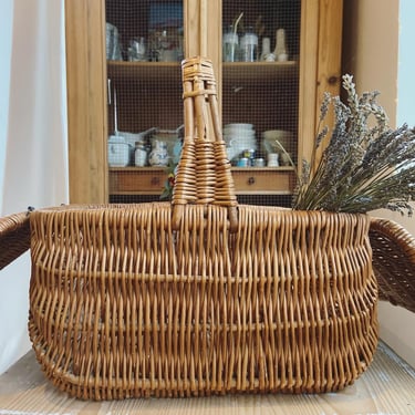 Beautiful rustic vintage French picnic basket 