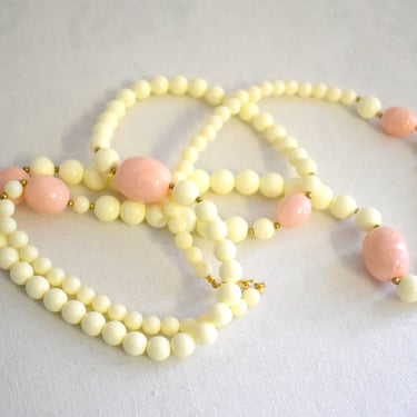 1970s/80s Dauplaise White and Pink Bead Necklace 