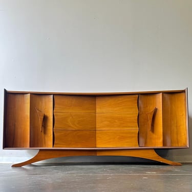 Mid Century Modern Walnut Sculptural Vladimir Kagan Style Dresser Credenza 