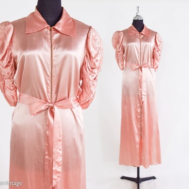 1940s Peach Satin Dressing Gown | 40s Pink Satin Zip Front Robe | Medium 