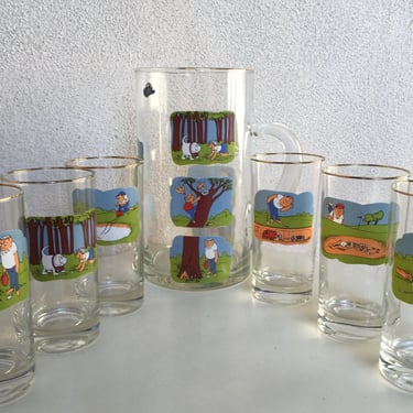 Vintage 6 Tall tumbler Glasses and glass pitcher kitsch cartoon golf theme by Ashby West Virginia 