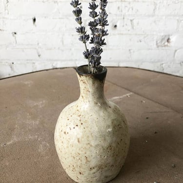 Narrow Neck Luna Vase: Sand