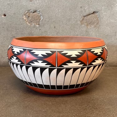 Vintage Large Acoma Pueblo Native American Pottery Bowl