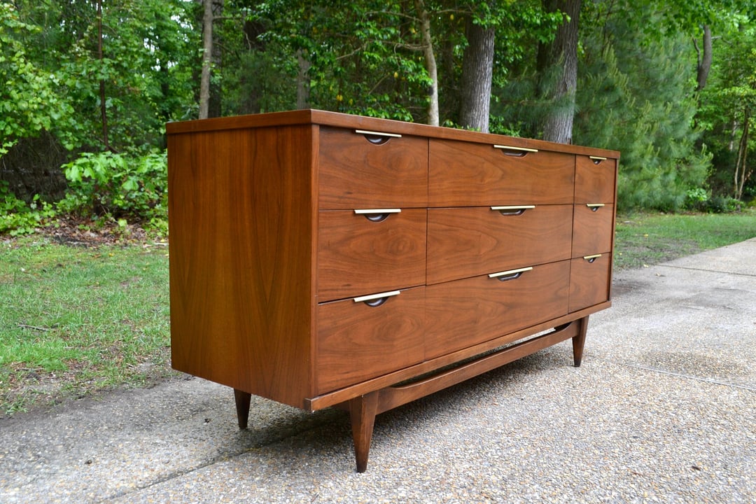 Mid Century Modern Kent Coffey 'Tableau' nine drawer dresser Ross Design Company Hampton, VA