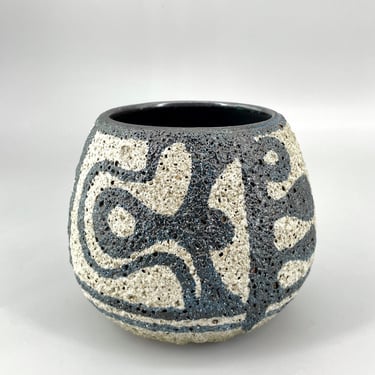 Lapid Volcanic Glass Pottery Vase 