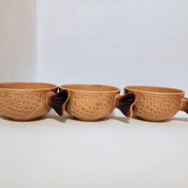 Vintage Ceramic Set of Three Cups/ Vintage Ceramic Set/ Ceramic Fish Dish/ Rustic Kitchen Decor/ 70s / Yugoslavia 