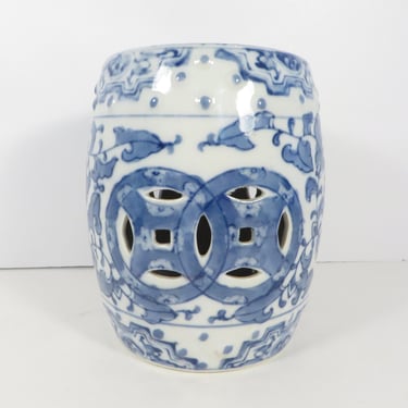 Vintage Blue White Chinoiserie Potpourri Holder  - Chinoiserie Ceramic Potpourri Jar 