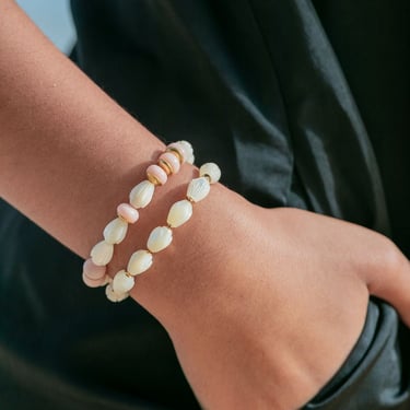 Stretchy Mother of Pearl Pikake Bracelet - Anela 