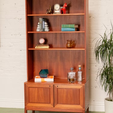 Teak Vintage Bookshelf