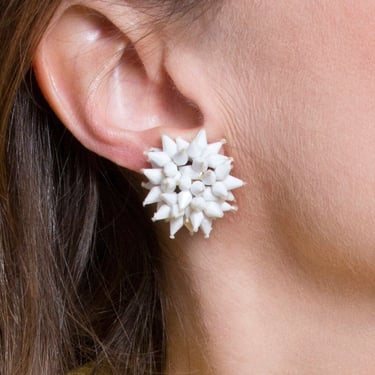 Fun Vintage 60s White Plastic Spiky Burst Clip-On Earrings 