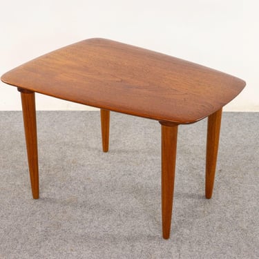 Solid Teak Danish Side Table - (D1290) 