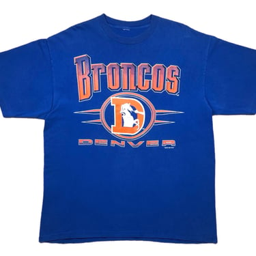 Vintage 1996 Denver Broncos Football Big Print Spell Out NFL Graphic T-Shirt Size XL 