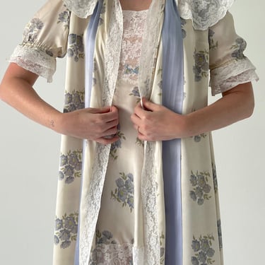 1930's Blue Floral Print Robe with White Lace