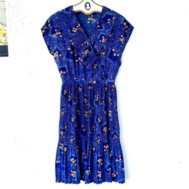 Vintage 70s Accordion Pleated Dress 1970s Blue Floral Dress Ruffle Collar 