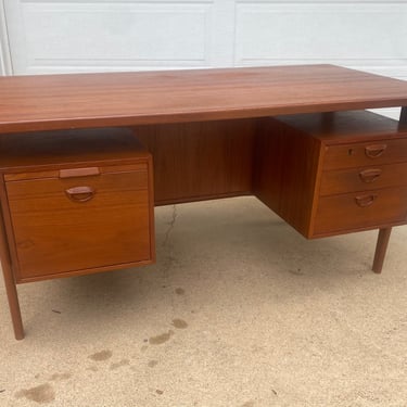 Scandinavian Modern Teak Desk by Kai Kristiansen for FM Møbler, 1960s 