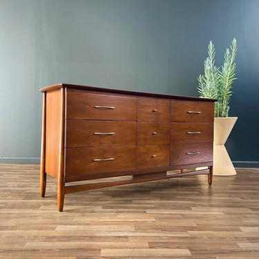 Mid-Century Modern 9-Drawer Walnut Dresser, c.1960’s 