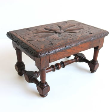 Small Antique Victorian English Stool Tiny Hand Carved Kettle Stand Miniature Footstool Footrest Plant Stand Mini Bench Wooden Step Oak 1880 