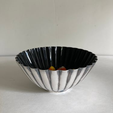 Vintage Silver Plated Scalloped Candydish/Bowl with Black Enamel Interior 