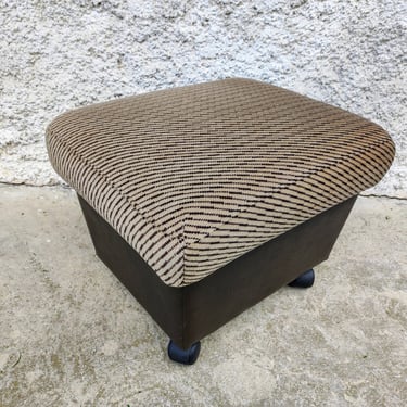 Vintage Mid Century Cushion Stool /Mid Century Ottoman on Wheels / Storage Retro Ottoman/ Vintage Furniture/ 80s/ Retro Taburete Yugoslavia 