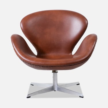 Vintage Arne Jacobsen Cognac Leather "Swan" Chair for Fritz Hansen