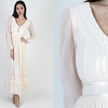 70s Peach Gunne Sax Maxi Dress / 1970s Renaissance Bridal Lace Corset / Pale Voile Style Maxi Dress sz 7 