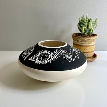 Vintage Native American Indian Olla Pottery Vase Pot by Tina Garcia, Acoma Pueblo, New Mexico - Black n White, Etched, Hand Coiled, Handmade 