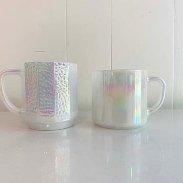 Vintage Federal Glass Iridescent Mugs Set of 2 Pair Mug Holographic Coffee Milk Aurora Pearl Luster Moonglow Rainbow Handle Lusterware 1950s 