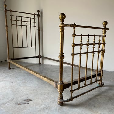 Antique Whitcomb Metallic Bedstead Late 1800s Brass Twin Size Bed Frame 