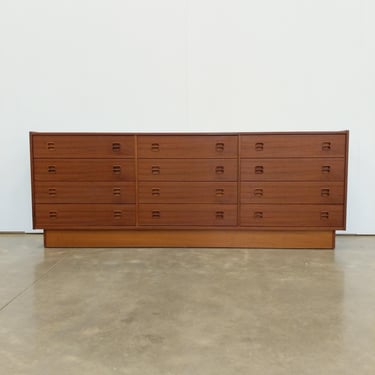 Vintage Mid Century Modern Teak Dresser 