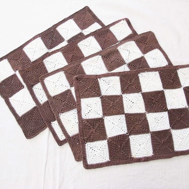 Vintage 70s Brown White Checkerboard Placemats set of 4 -  Woven Crochet  Boho Rectangle Placemats - Housewarming Gift 