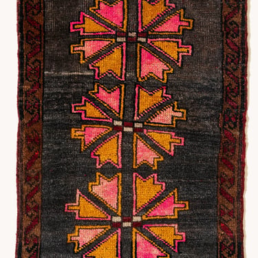 Vintage Turkish Mini Rug No. 616 | 1'10 x 2'7