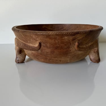 Vintage Hand Carved Wood Triple Water Buffalo Head Footed Bowl 