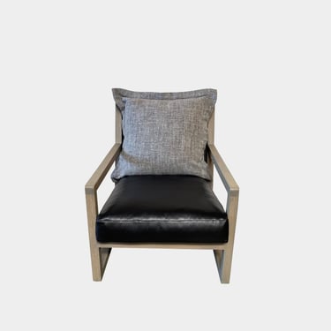 Clio Lounge Chair