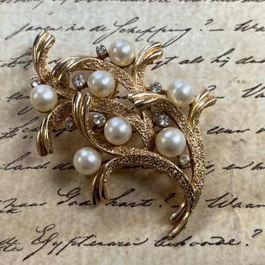crown Trifari pearl brooch gold branch rhinestone pin 