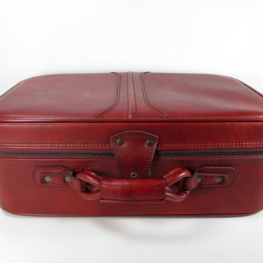 Encore by Airway Retro Soft Sided Suitcase Vintage Vinyl Luggage Maroon Red Carry On Travel Bag Lightweight Medium Sized Overnight Weekender 