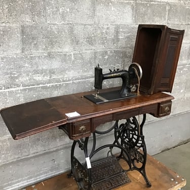 New Home Antique Sewing Machine (Seattle)