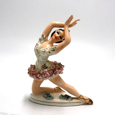 vintage Lipper & Mann Ballerina figurine made in Japan 