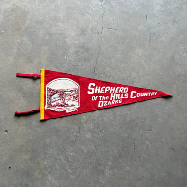 Vintage Shepard of the Hills Country Ozarks Felt Souvenir Pennant 