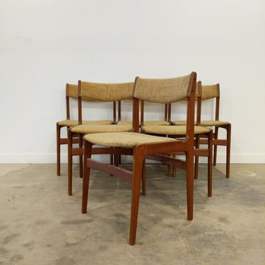Set of 6 Vintage Danish Mid Century Modern Dining Chairs - RE-UPHOLSTERY INCLUDED 