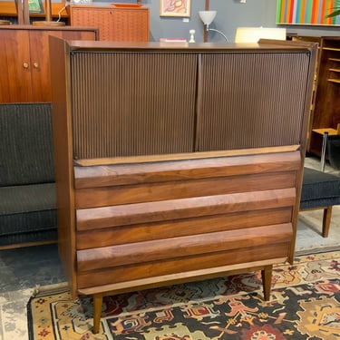 Vintage Lane Furniture “First Edition” Walnut Highboy Dresser 