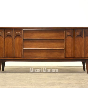 Perspecta Style Modern Credenza 
