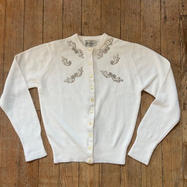 Vintage 50s Acrylic Embroidered White Cardigan Sweater by TimeBa