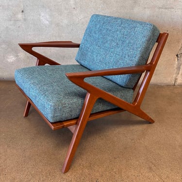Vintage Z Style Chair With New Fabric