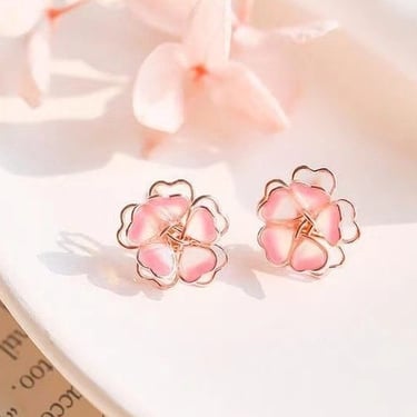 E123 Sakura Flower Stud Earrings, pink Flower Earrings, floral Earrings, Cherry Blossom Earrings, Japanese Earrings, Kawaii Earrings, gift 