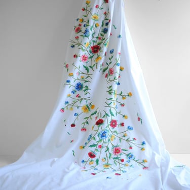 Vintage Floral Embroidered White Cotton Tablecloth 116" x 60" 