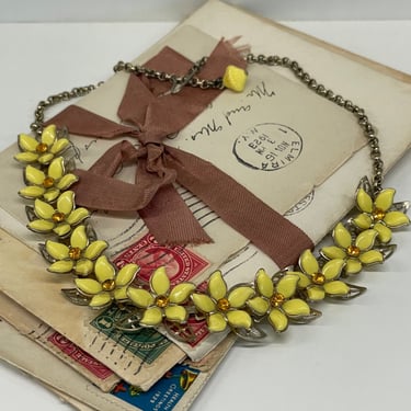 1960’s Yellow Flower Necklace