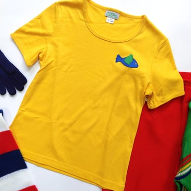 DEADSTOCK Comfy Cute Vintage 60s 70s 80s Yellow T-shirt with Fish Applique 