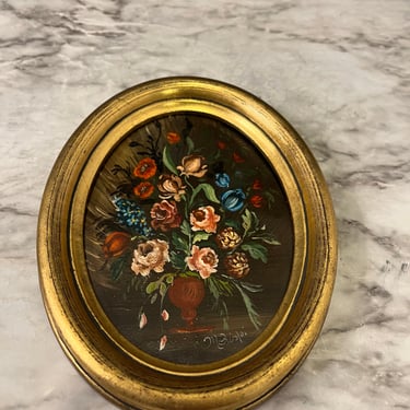 Small Floral Still life in Gold Oval Frame