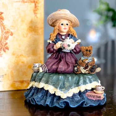 VINTAGE: 1999 - Boyds Bears Music Box in Box - Tune "Tea for two" - Yesterday's Child - #272001 - Tea Party - NIB - SKU 35-D-00035416 