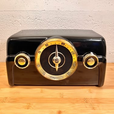Black 1950 Crosley Coloradio Bakelite Radio 10-136, Chassis Serviced 